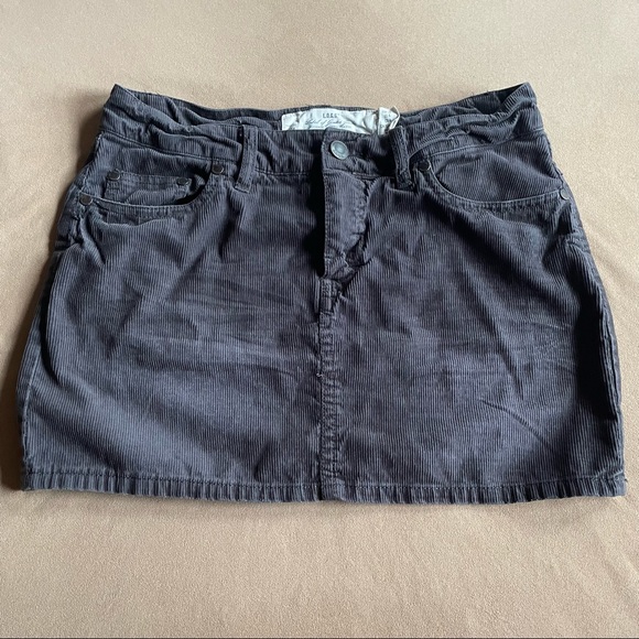 H&M Corduroy Mini Skirt - Gray, Size 4 - Picture 1 of 5